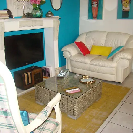 Holiday home Manoir De La Es Bret